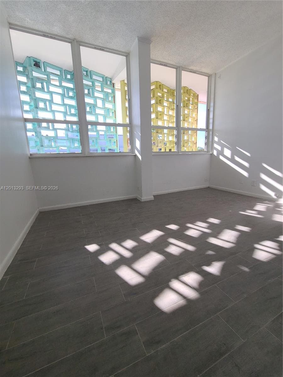 2406 E Oakland Park Blvd, Fort Lauderdale, FL 33306 photo 5