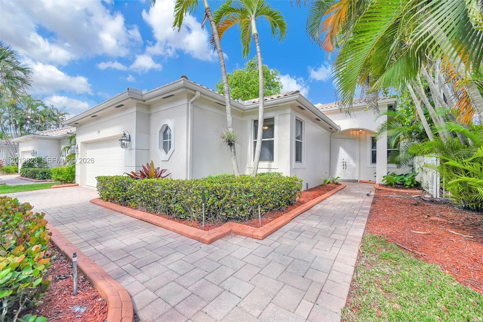 2553 Bay Pointe Drive, Weston, FL 33327 photo 3