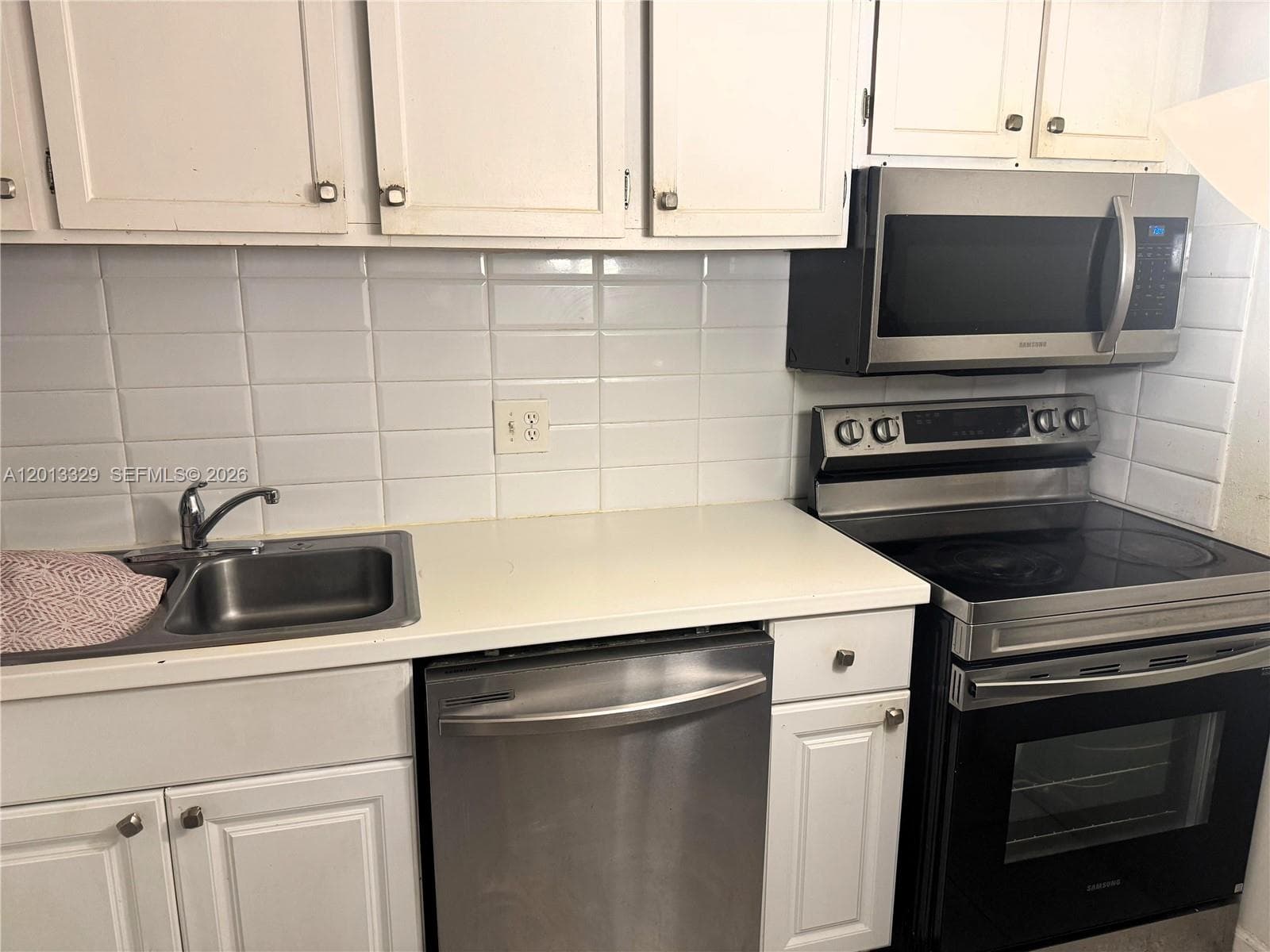 3740 Inverrary Dr # 2B, Lauderhill, FL 33319 photo 4