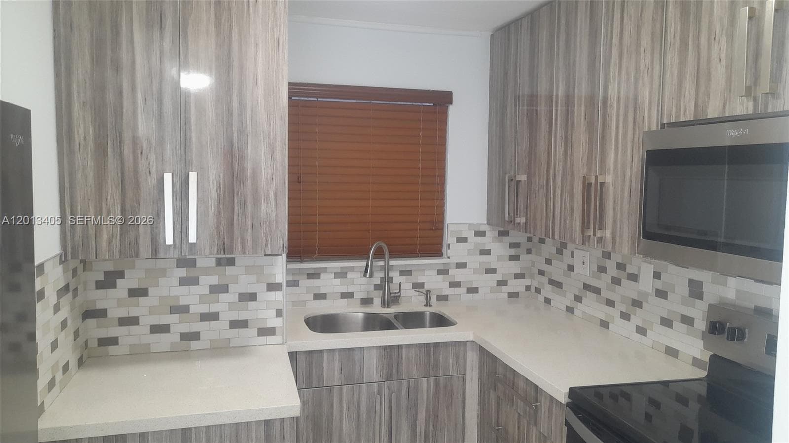 310 Fontainebleau Blvd # 203, Miami, FL 33172 photo 2