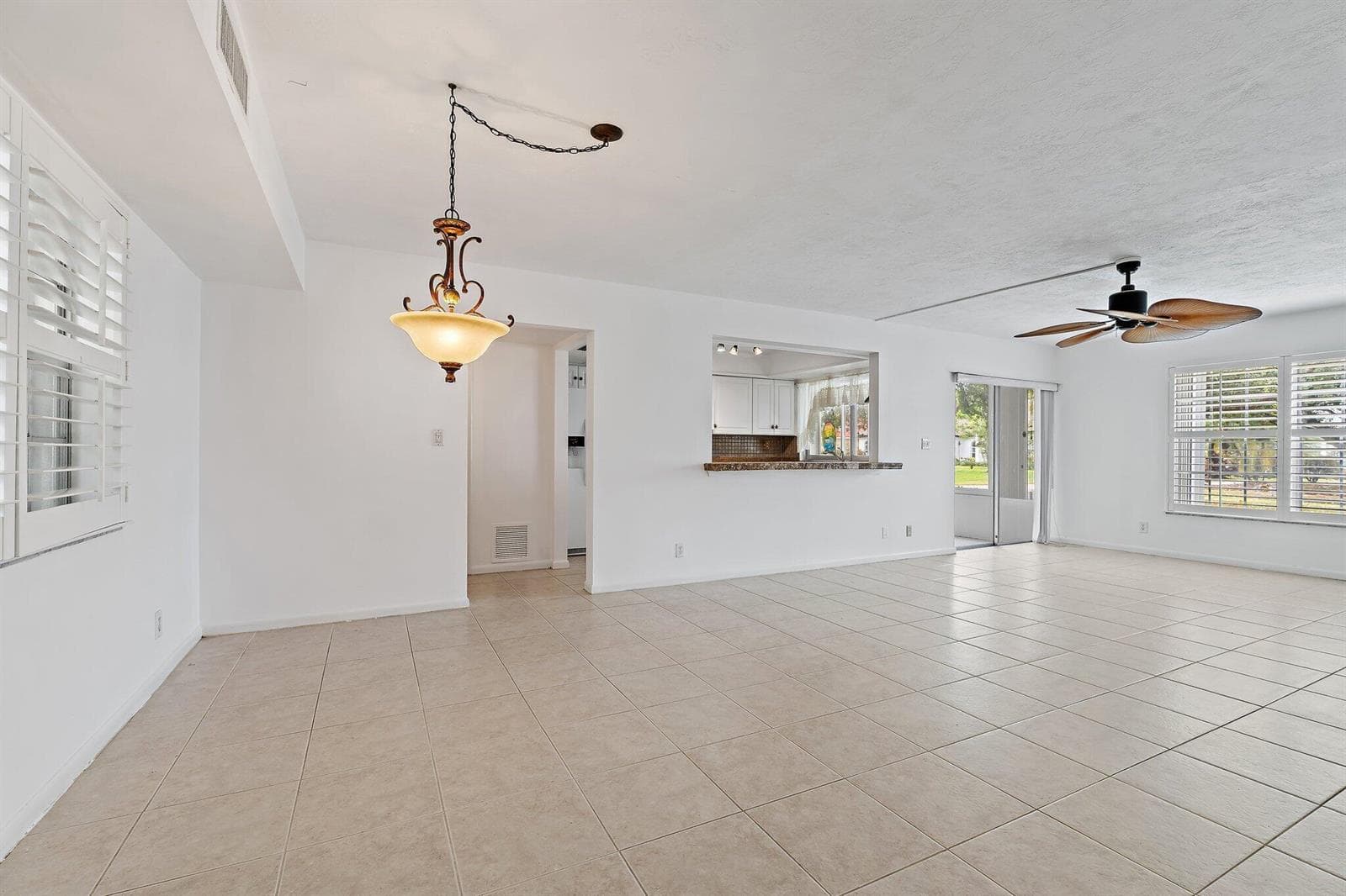 5570 Tamberlane Circle # 131, Palm Beach Gardens, FL 33418 photo 4