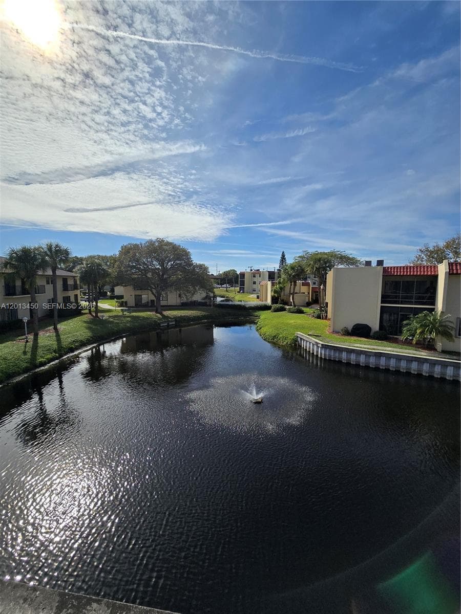 2050 Oleander Blvd # 9-206, Fort Pierce, FL 34950 photo 2