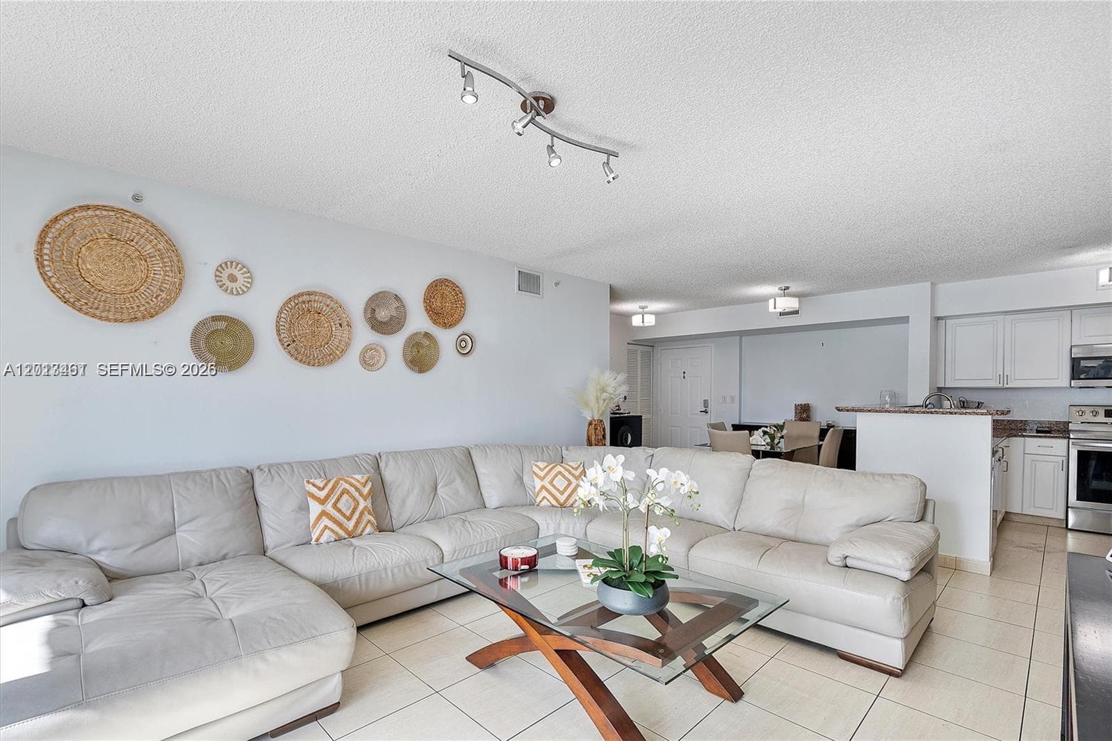 1155 Brickell Bay Dr # 603, Miami, FL 33131