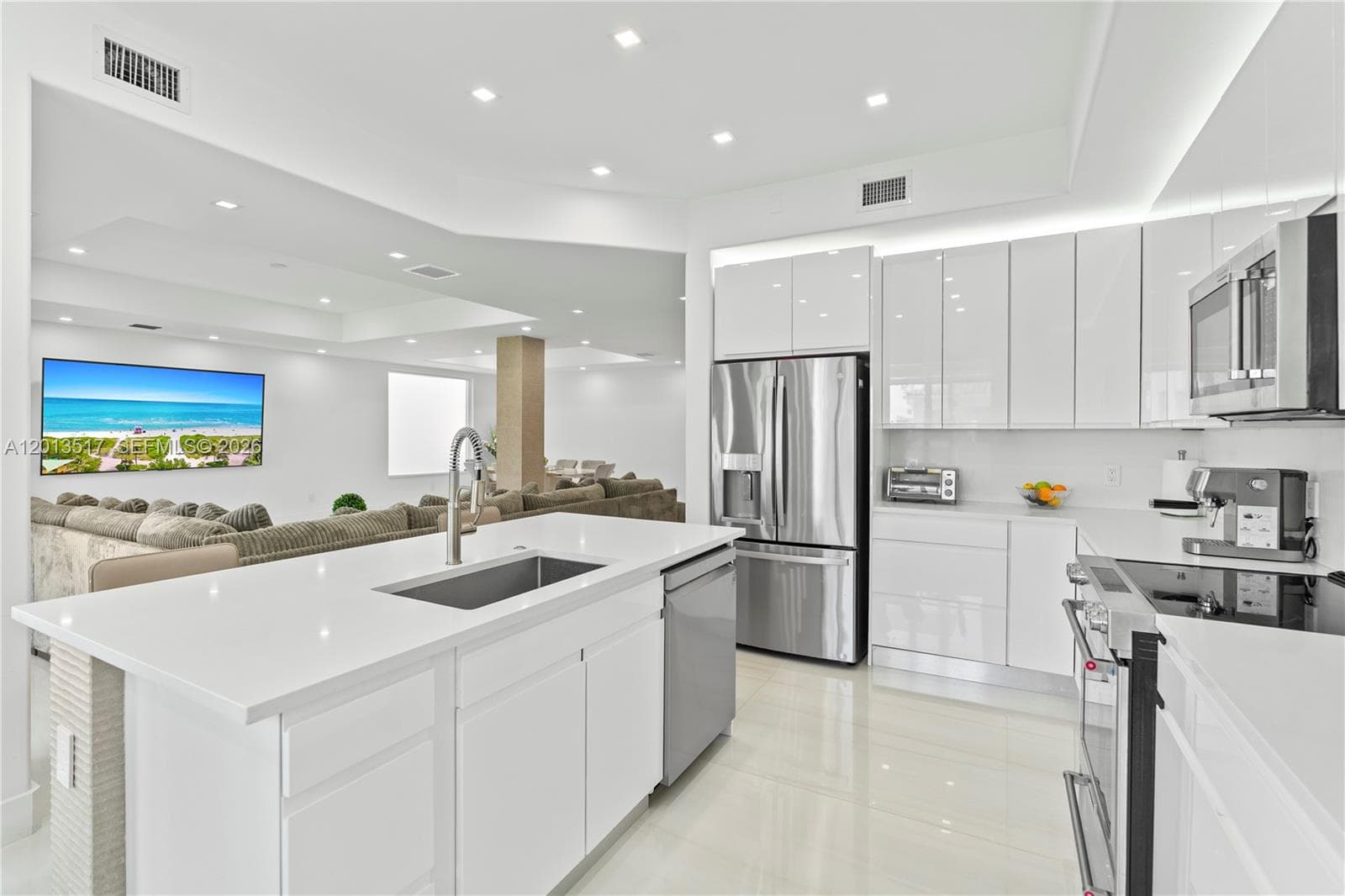 3188 NE 211th Ter, Aventura, FL 33180 photo 2