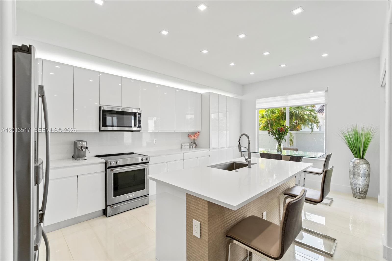 3188 NE 211th Ter, Aventura, FL 33180 photo 3