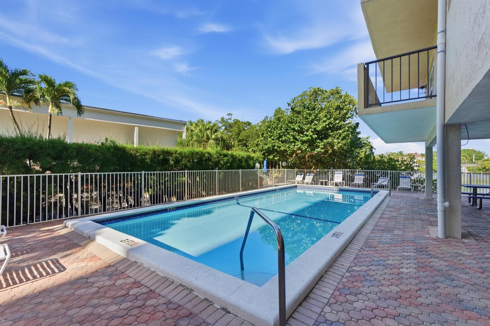 3581 S Ocean Boulevard # Apt 4e, South Palm Beach, FL 33480 photo 2
