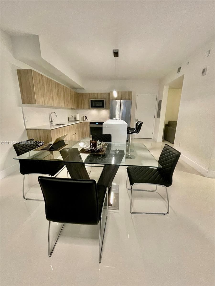 2960 NE 207th # 707, Aventura, FL 33180 photo 2