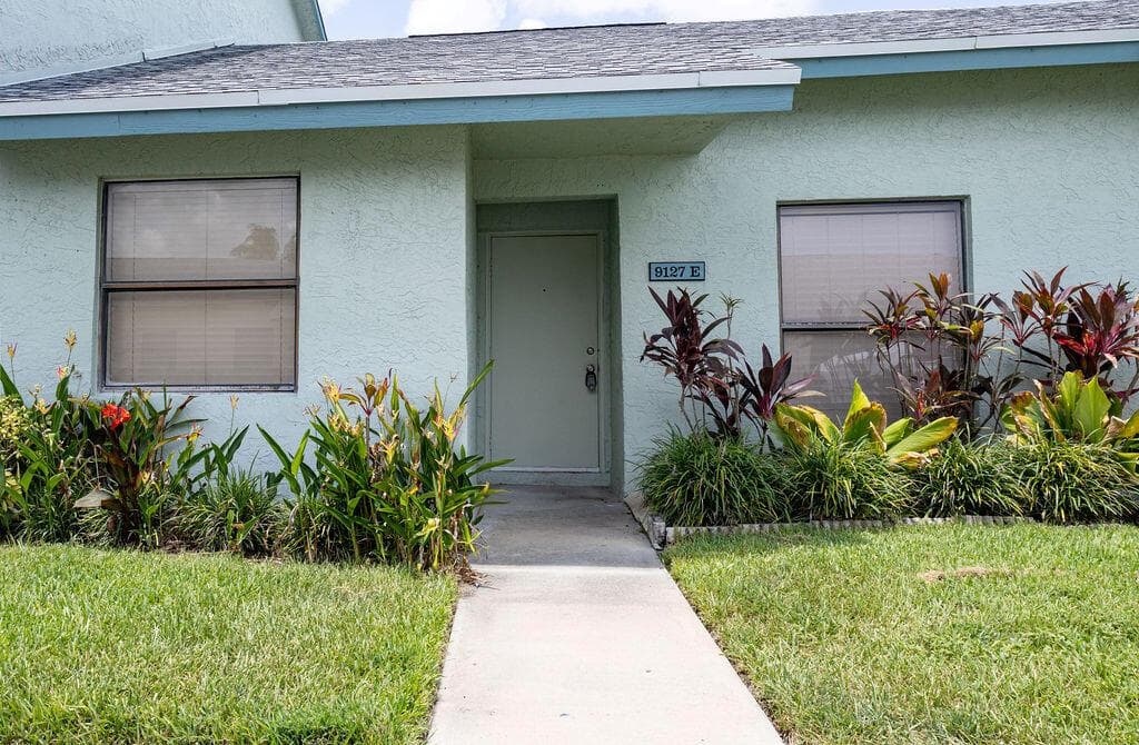9127 SW 21st Street # E, Boca Raton, FL 33428 photo 2