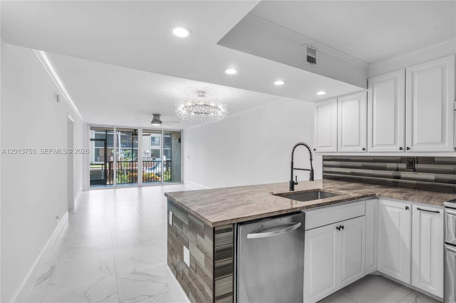 12 Royal Palm Way # 103, Boca Raton, FL 33432