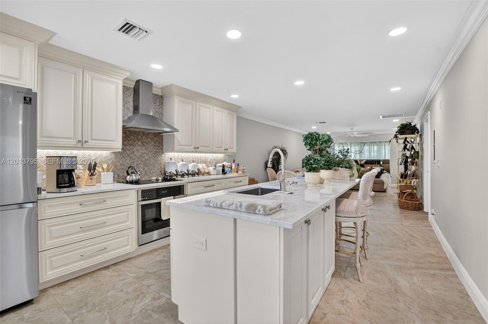 8749 Belle Aire Dr, Boca Raton, FL 33433 photo 2