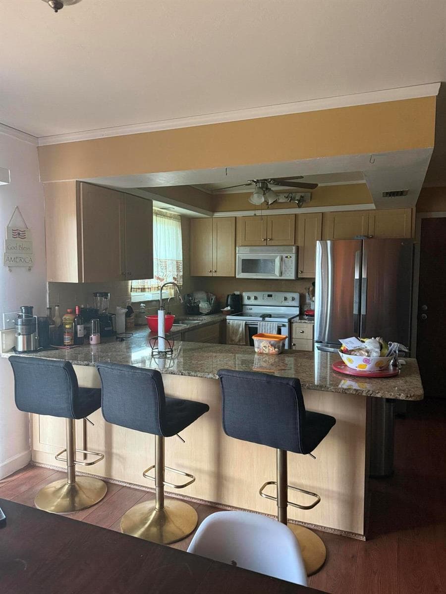 1410 NE 14th Terrace, Cape Coral, FL 33909 photo 4