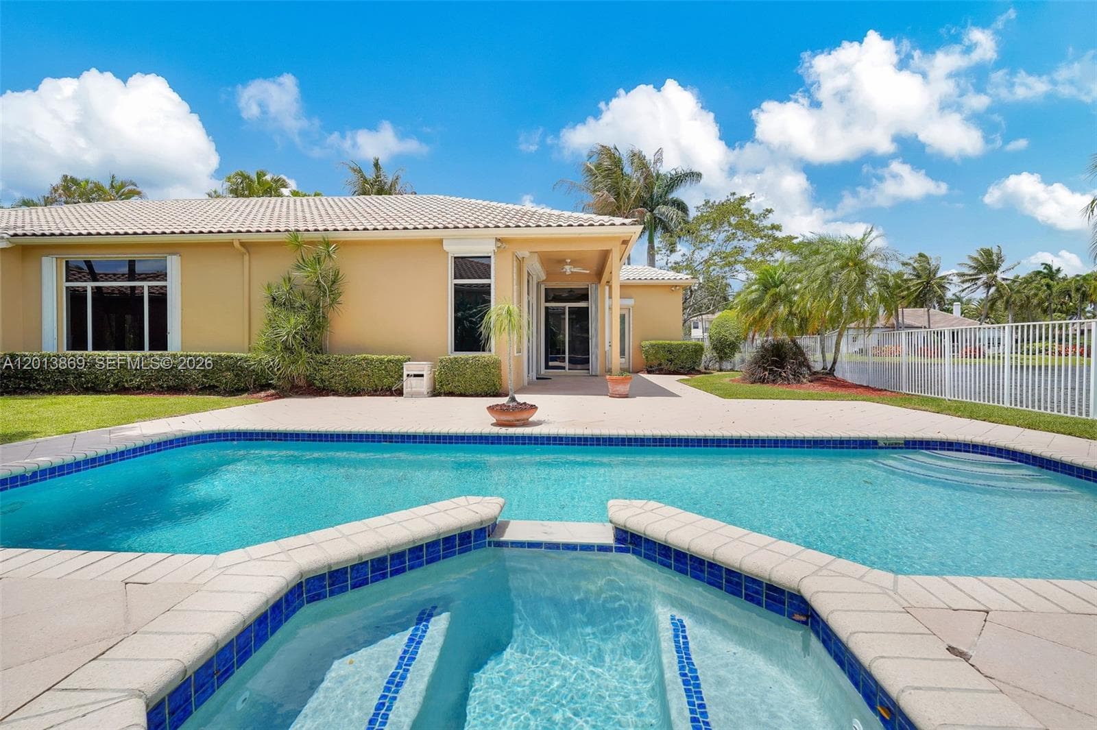 2456 Bay Isle Court, Weston, FL 33327 photo 2