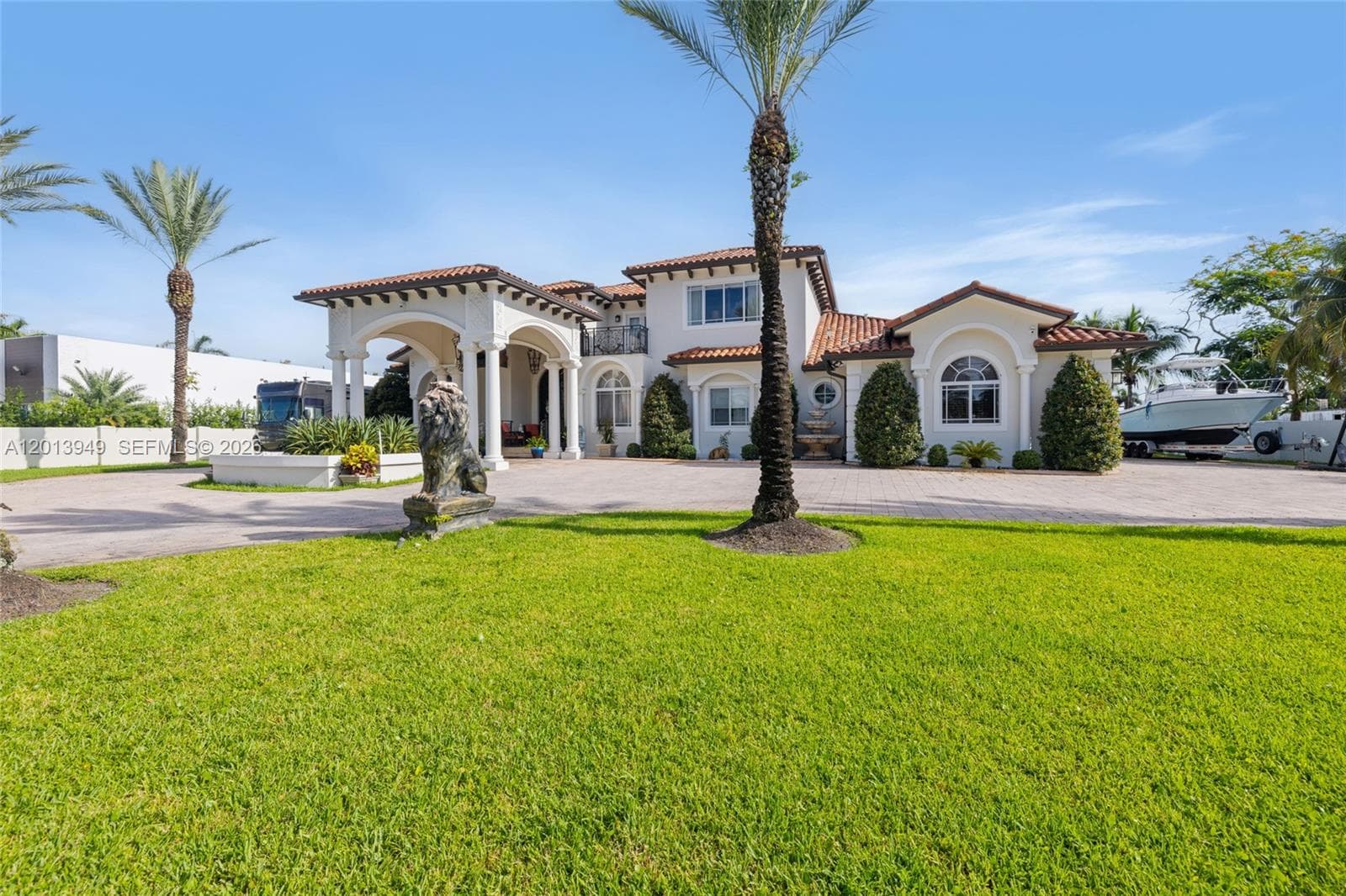9861 NW 135th St, Hialeah Gardens, FL 33018 photo 4