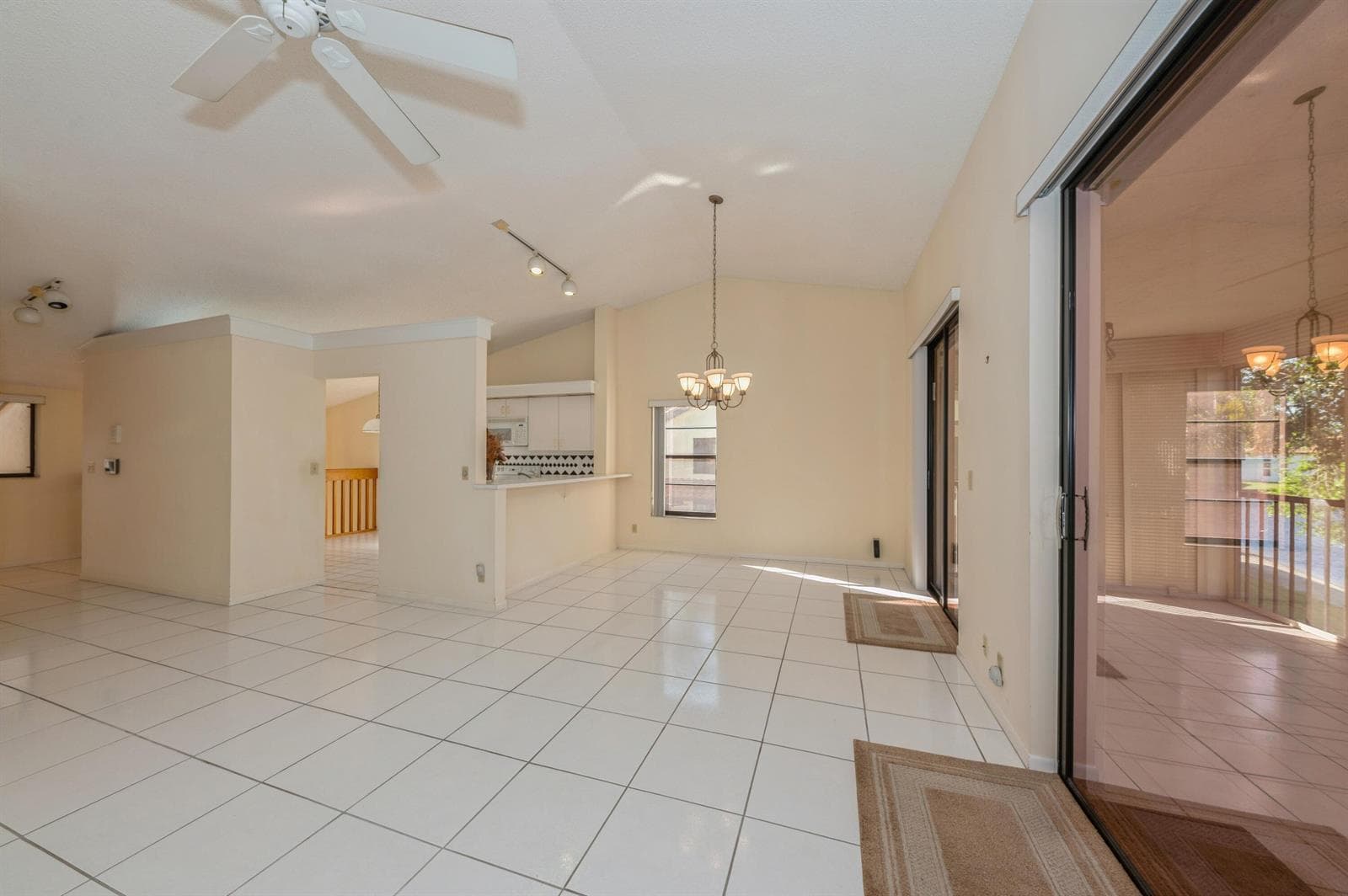 10439 S Circle Lake Drive # 201, Boynton Beach, FL 33437 photo 4