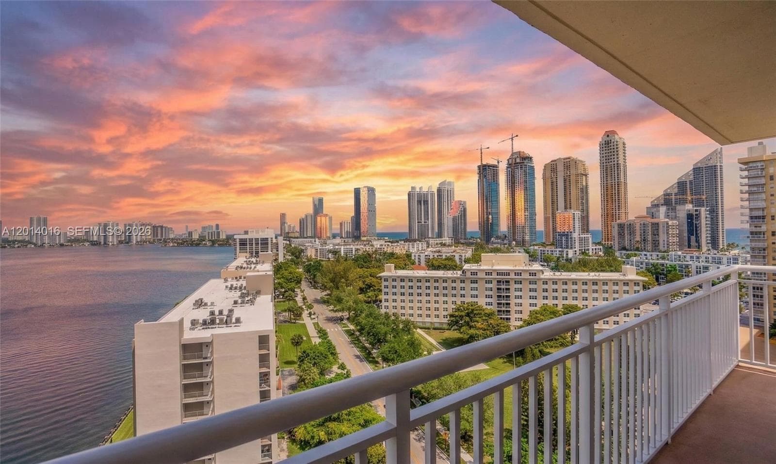 251 174th St # 1517, Sunny Isles Beach, FL 33160