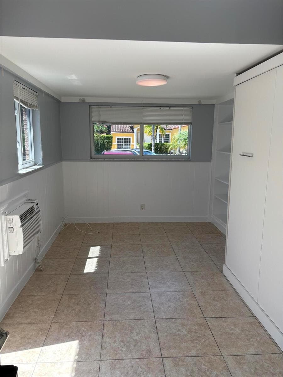 1418 Wiley Street, Hollywood, FL 33020 photo 4