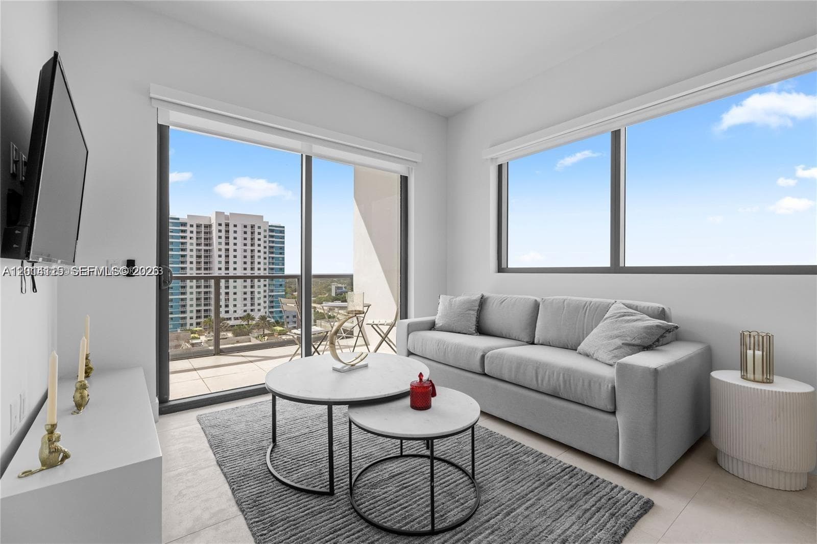 239 SW 9th St # 1502, Miami, FL 33130 photo 3