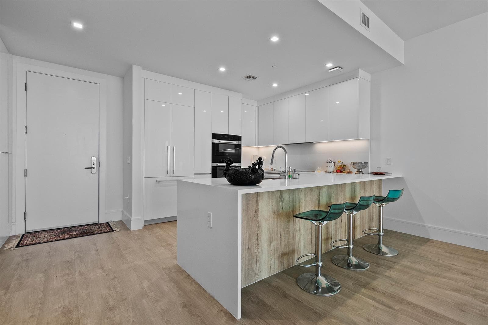 220 Lake Shore Drive # 1913, Lake Park, FL 33403 photo 2
