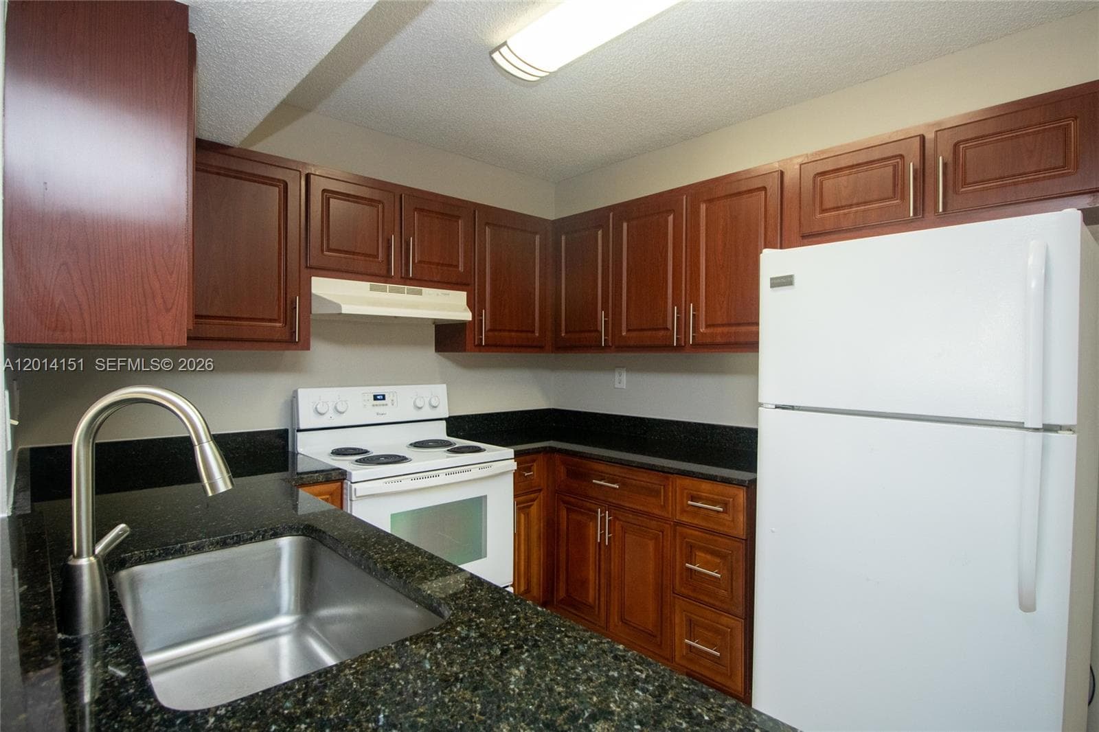 9491 S Palm Cir S # 101, Pembroke Pines, FL 33025 photo 2