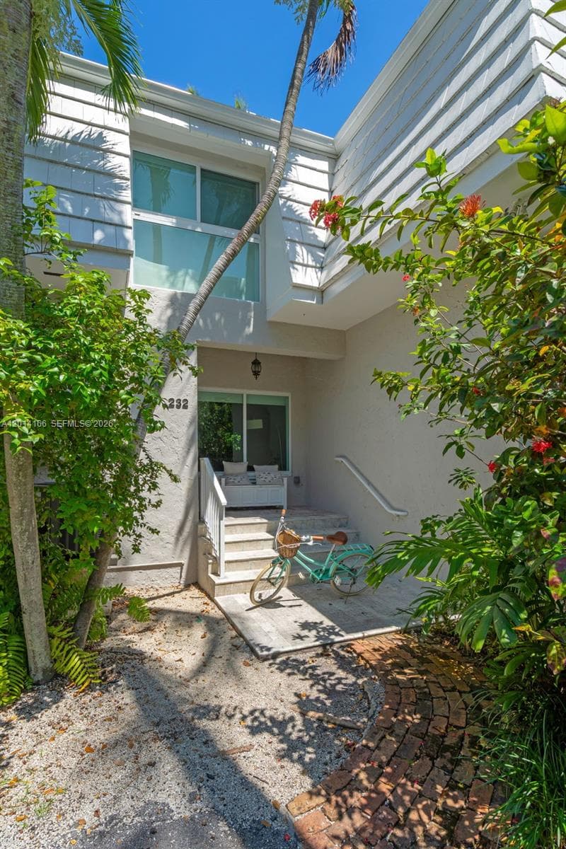232 Sea View Dr # 108, Key Biscayne, FL 33149 photo 2