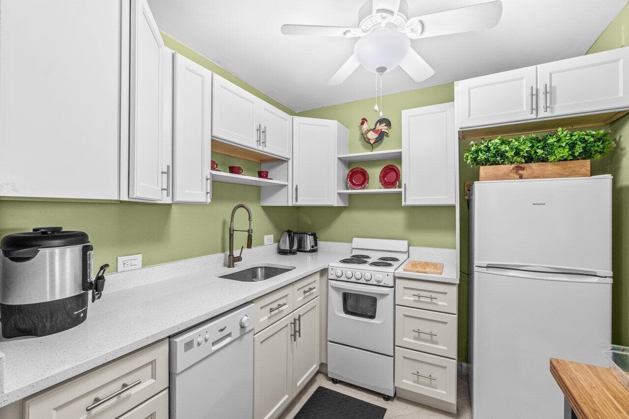 68 Suffolk B # 68, Boca Raton, FL 33434 photo 2