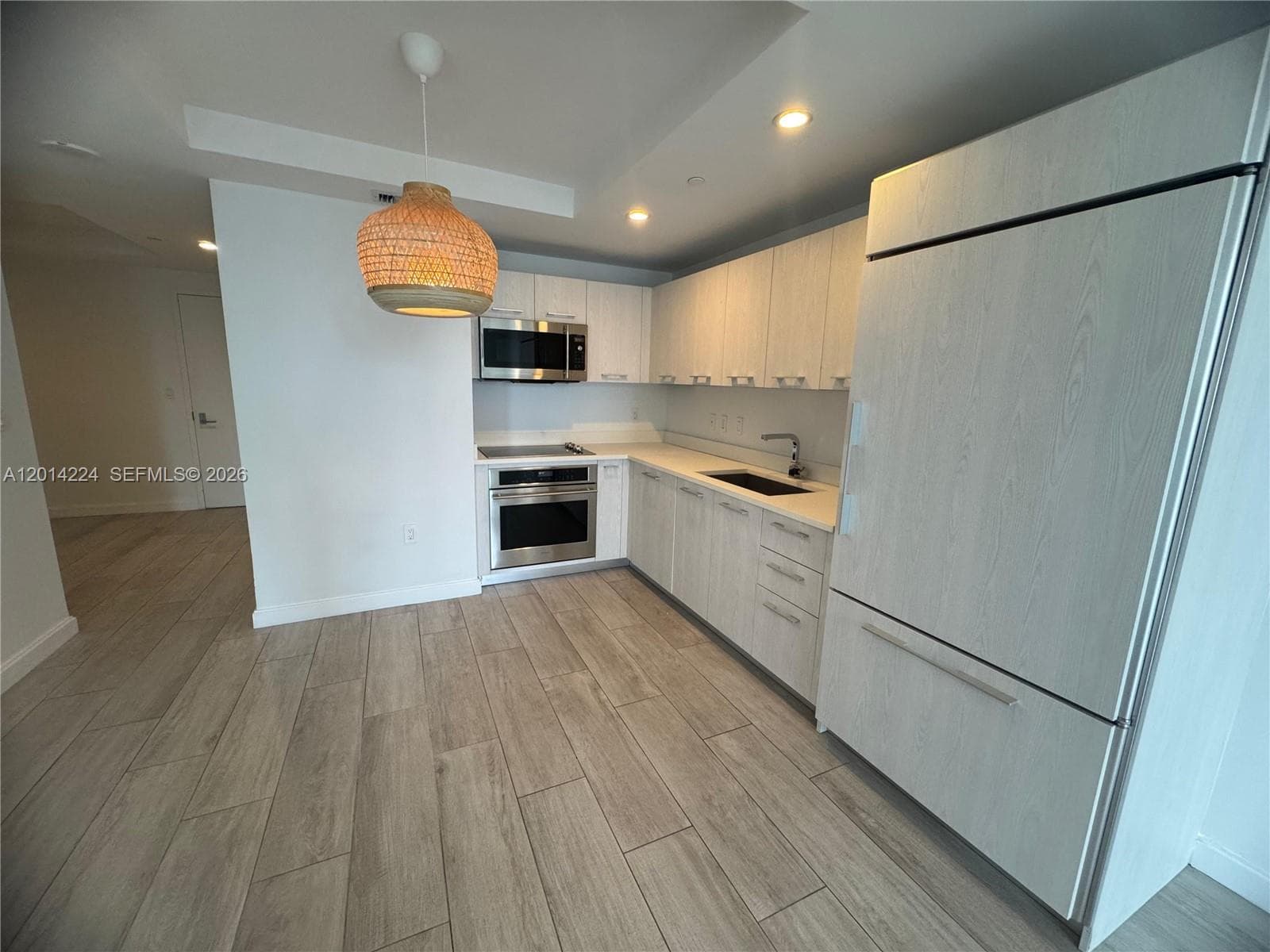 45 SW 9th St # 1104, Miami, FL 33130 photo 2