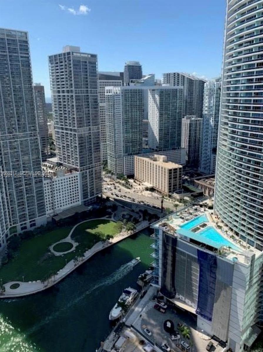 300 S Biscayne Blvd # T-3701, Miami, FL 33131 photo 5