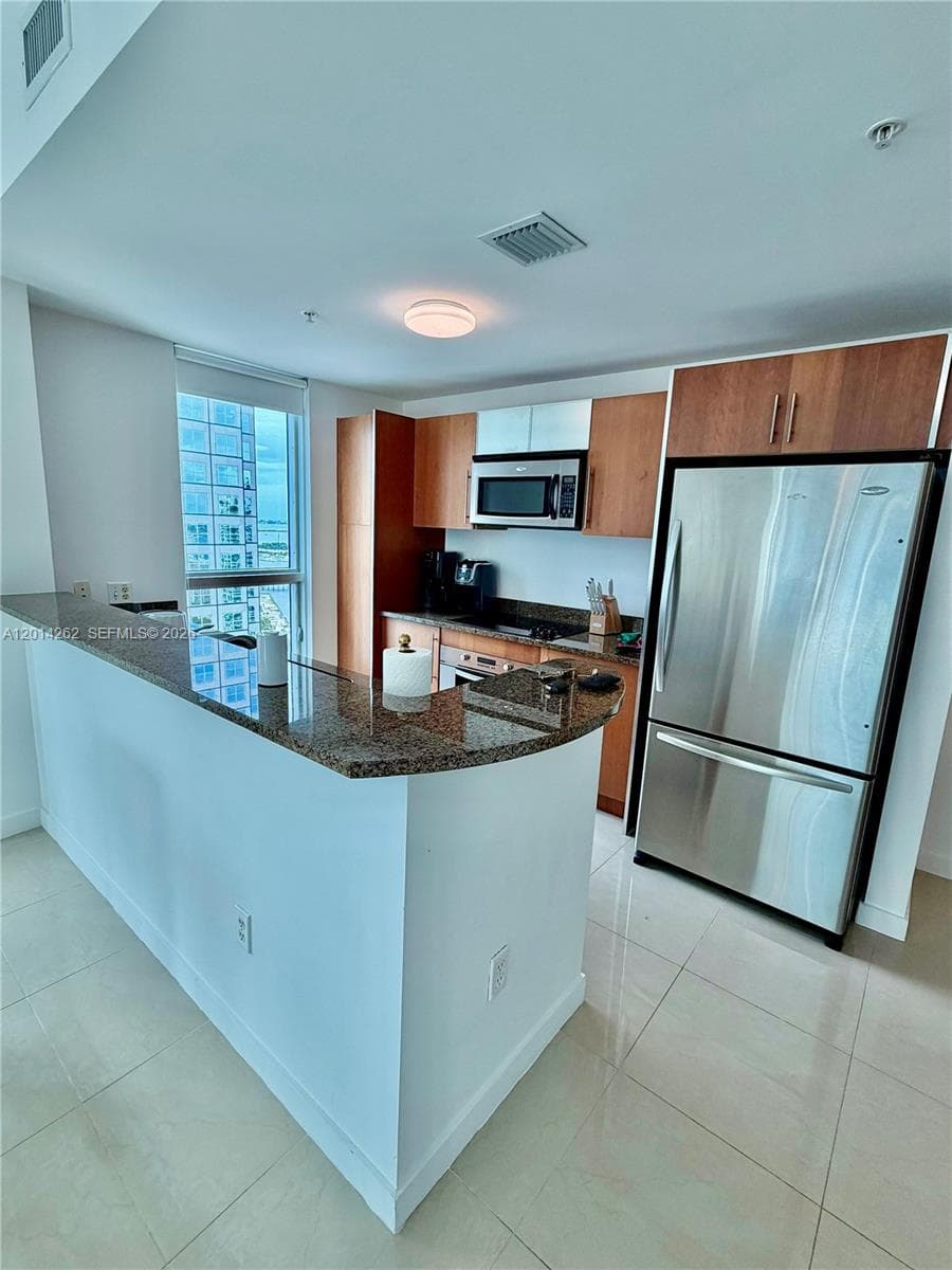 300 S Biscayne Blvd # T-3701, Miami, FL 33131 photo 4