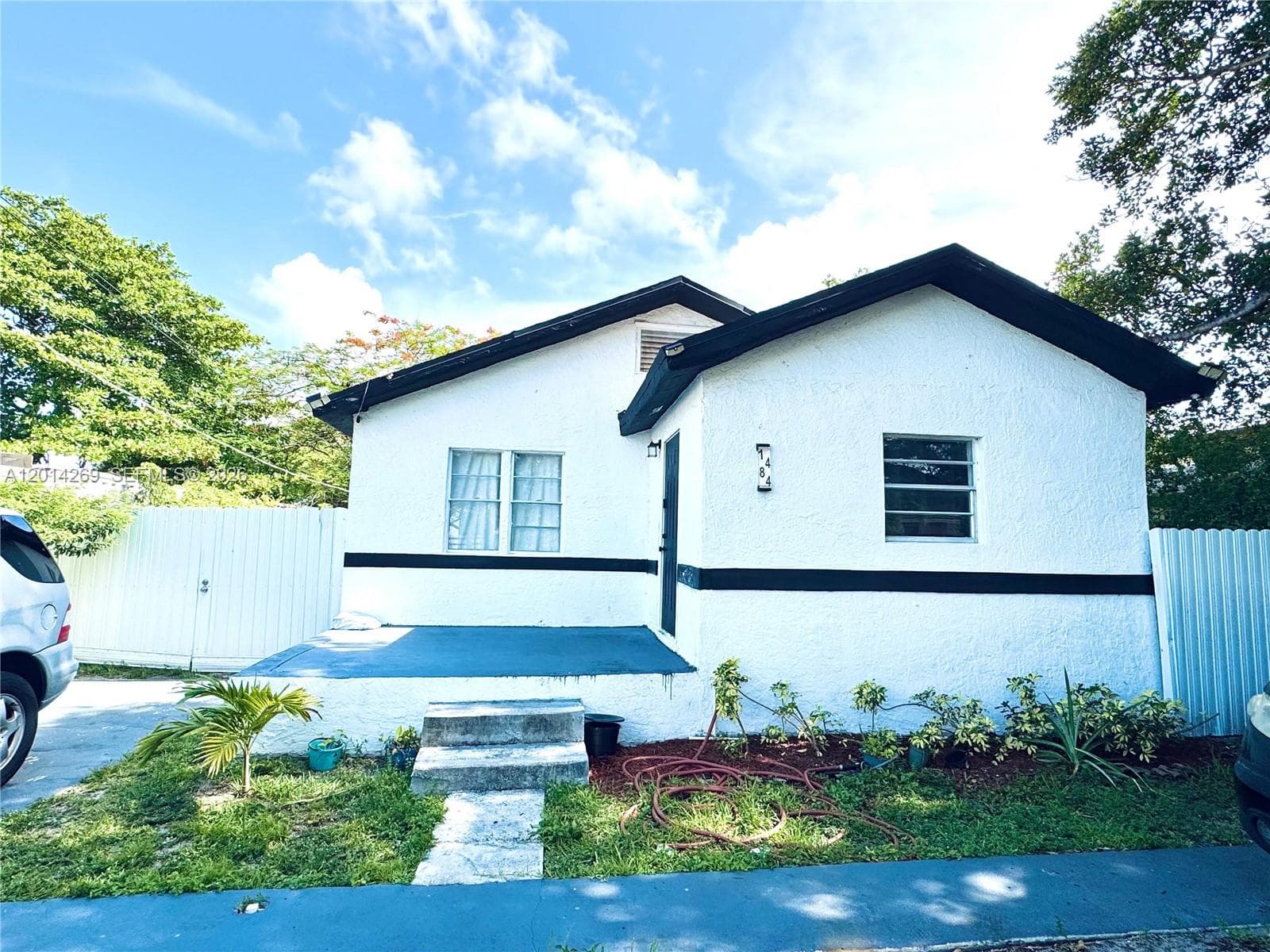 1484 NW 60th St, Miami, FL 33142 photo 2