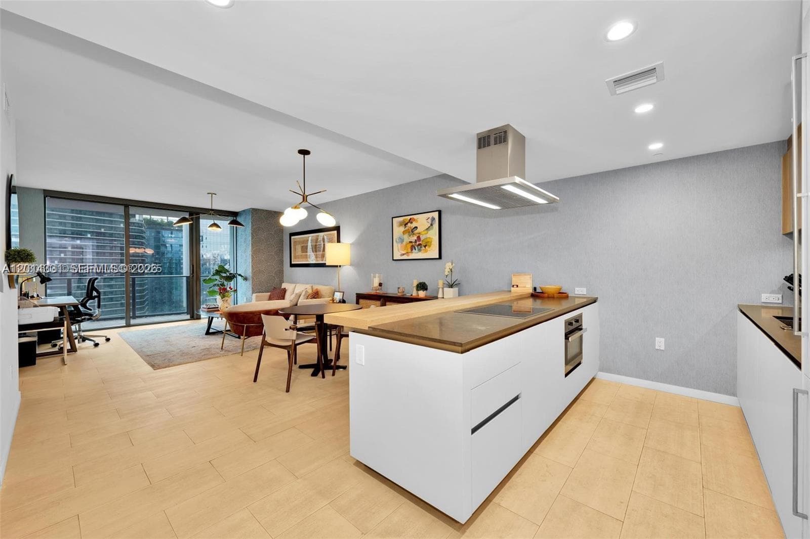 1000 Brickell Plz # 3914, Miami, FL 33131 photo 2