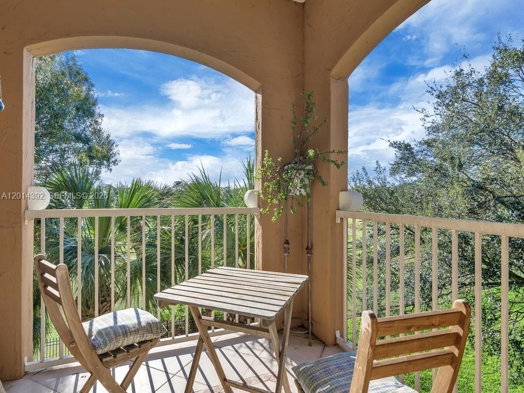 5035 Fairways Cir # 305, Vero Beach, FL 32967 photo 5