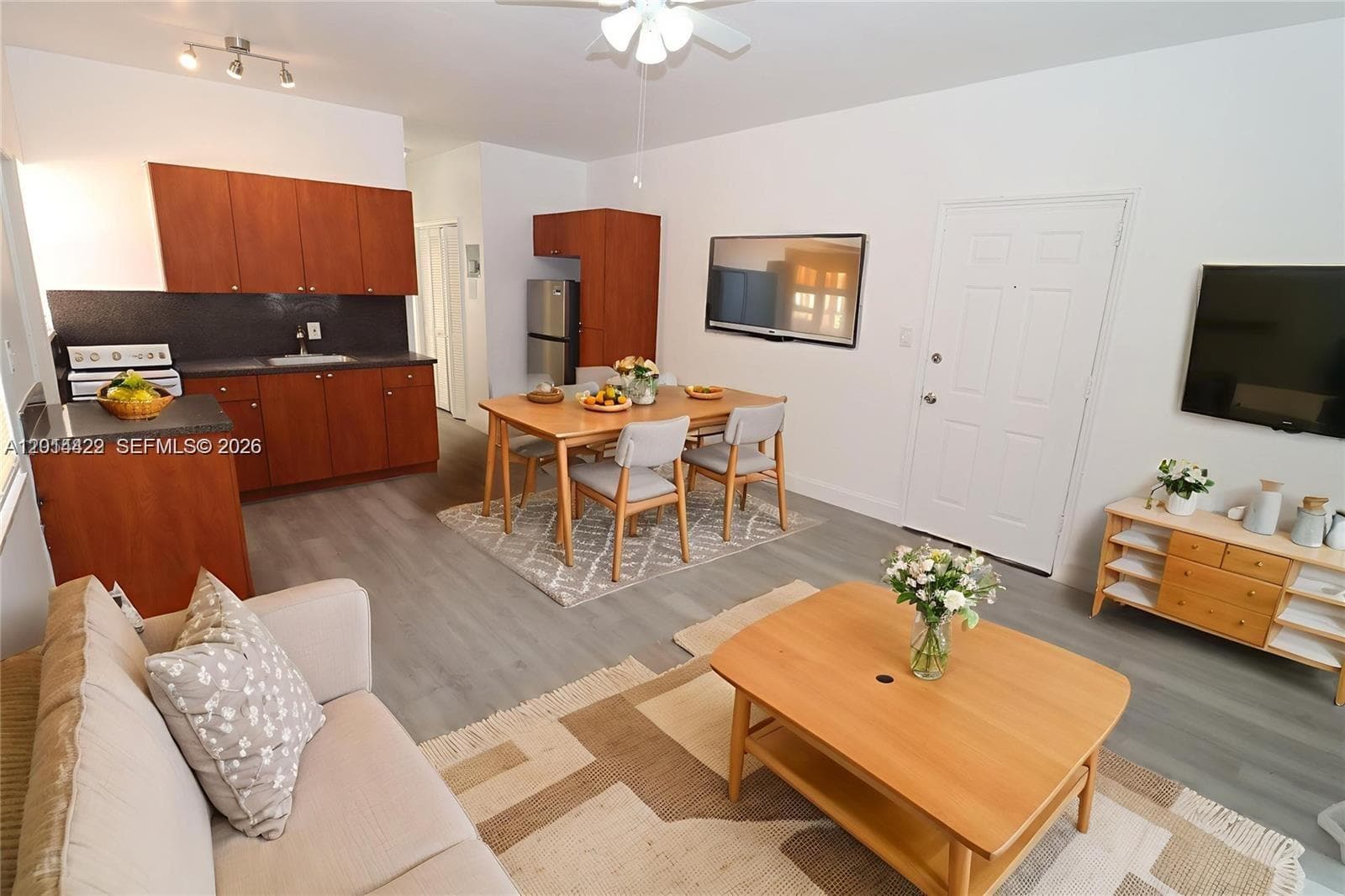 835 83rd St, Miami Beach, FL 33141 photo 2