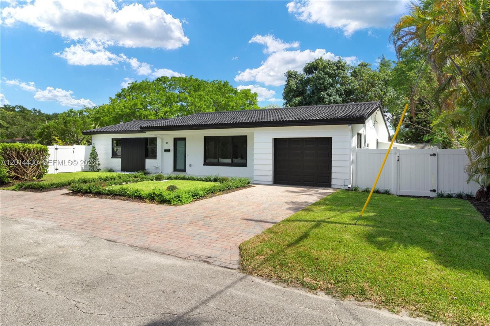 10 NW 100th St, Miami Shores, FL 33150 photo 2