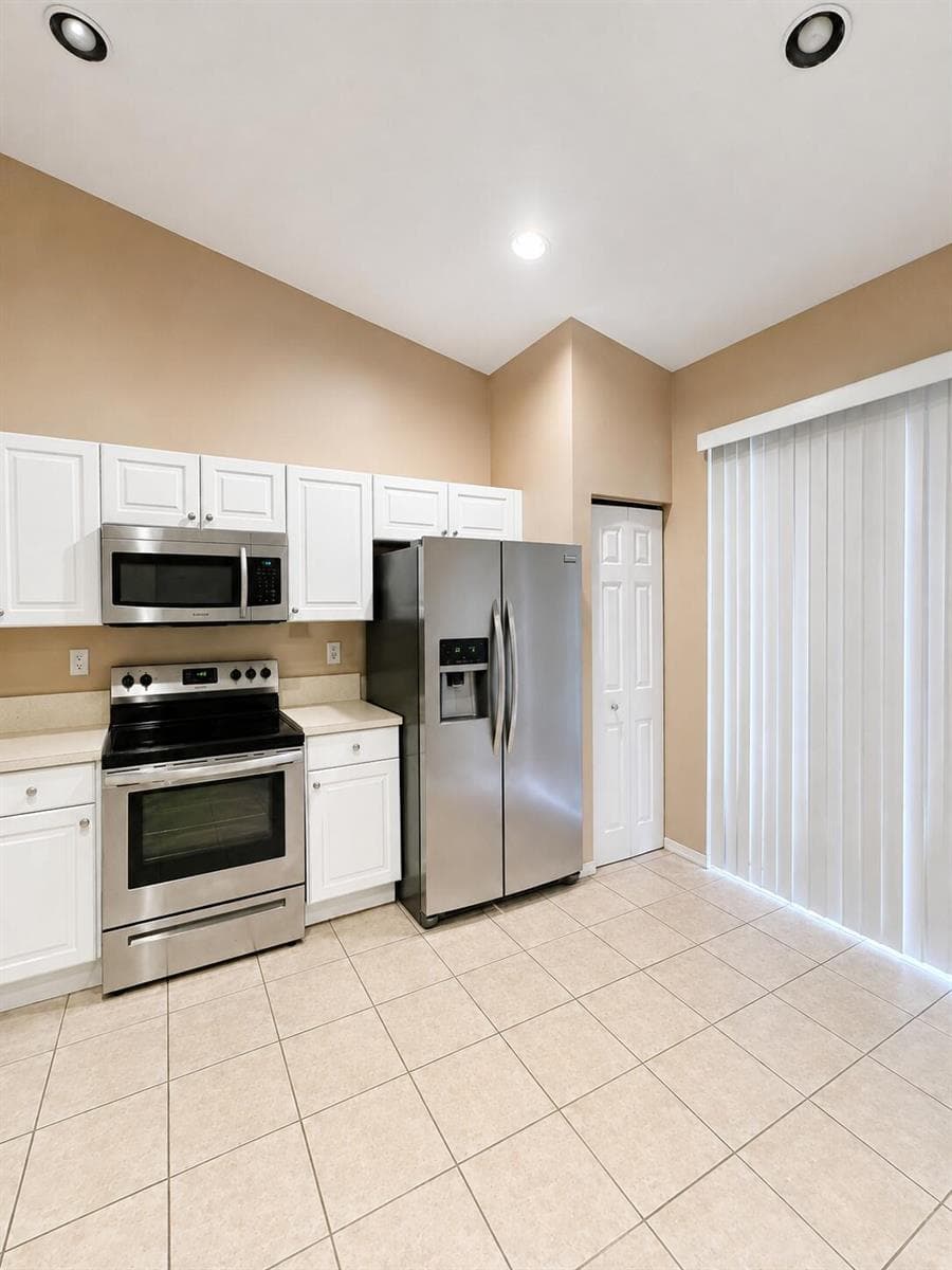 2401 E Aragon Boulevard # 5, Sunrise, FL 33313 photo 3