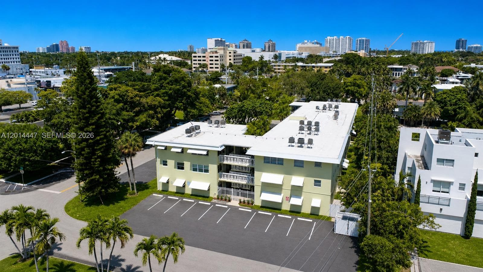 1900 NE 8th Ct # 105, Fort Lauderdale, FL 33304 photo 2