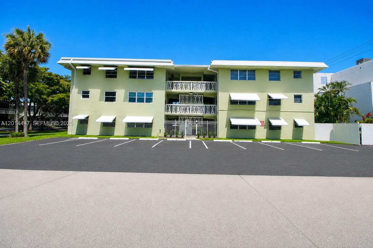1900 NE 8th Ct # 105, Fort Lauderdale, FL 33304 photo 3
