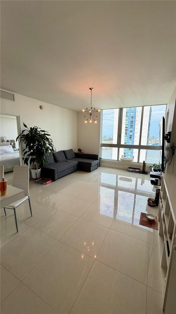 300 S Biscayne Blvd # T-3212, Miami, FL 33131 photo 3