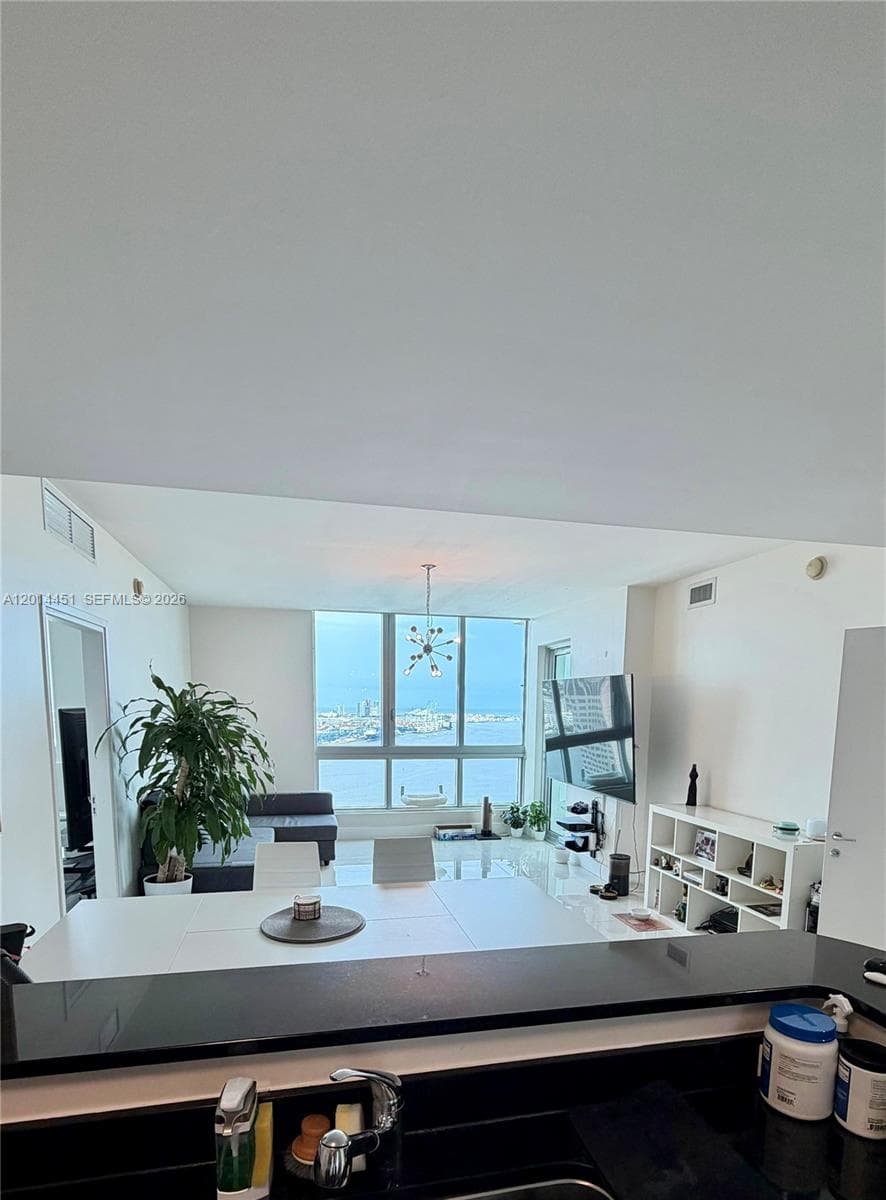 300 S Biscayne Blvd # T-3212, Miami, FL 33131 photo 5