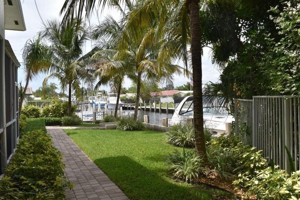 1361 NE 27 Way, Pompano Beach, FL 33062 photo 3