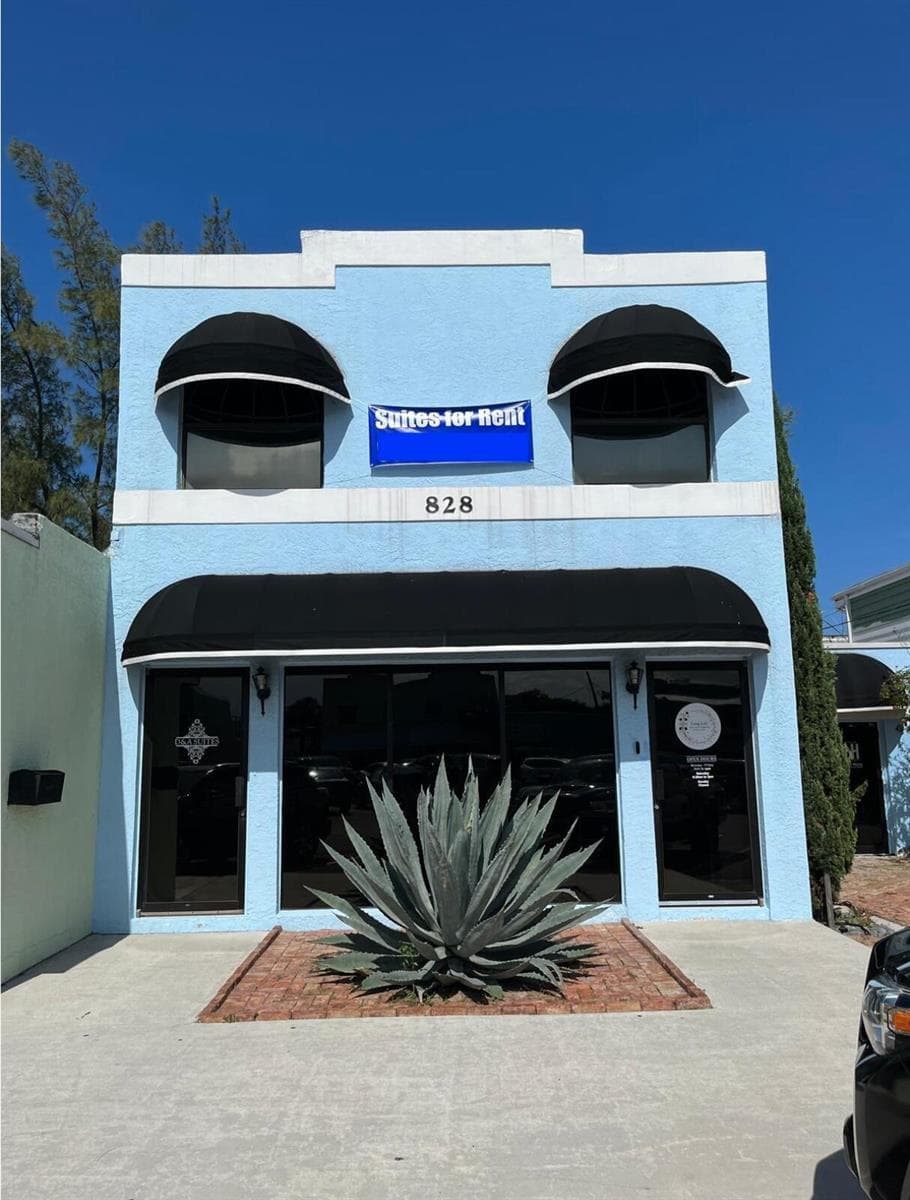 828 SE 8th Avenue, Deerfield Beach, FL 33441