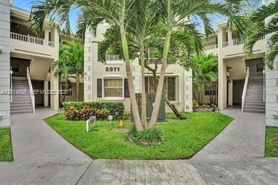 2871 N Oakland Forest Dr # 210, Oakland Park, FL 33309 photo 3