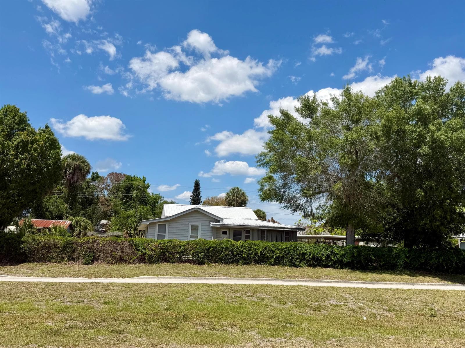 207 SE 4th Street, Okeechobee, FL 34974 photo 4