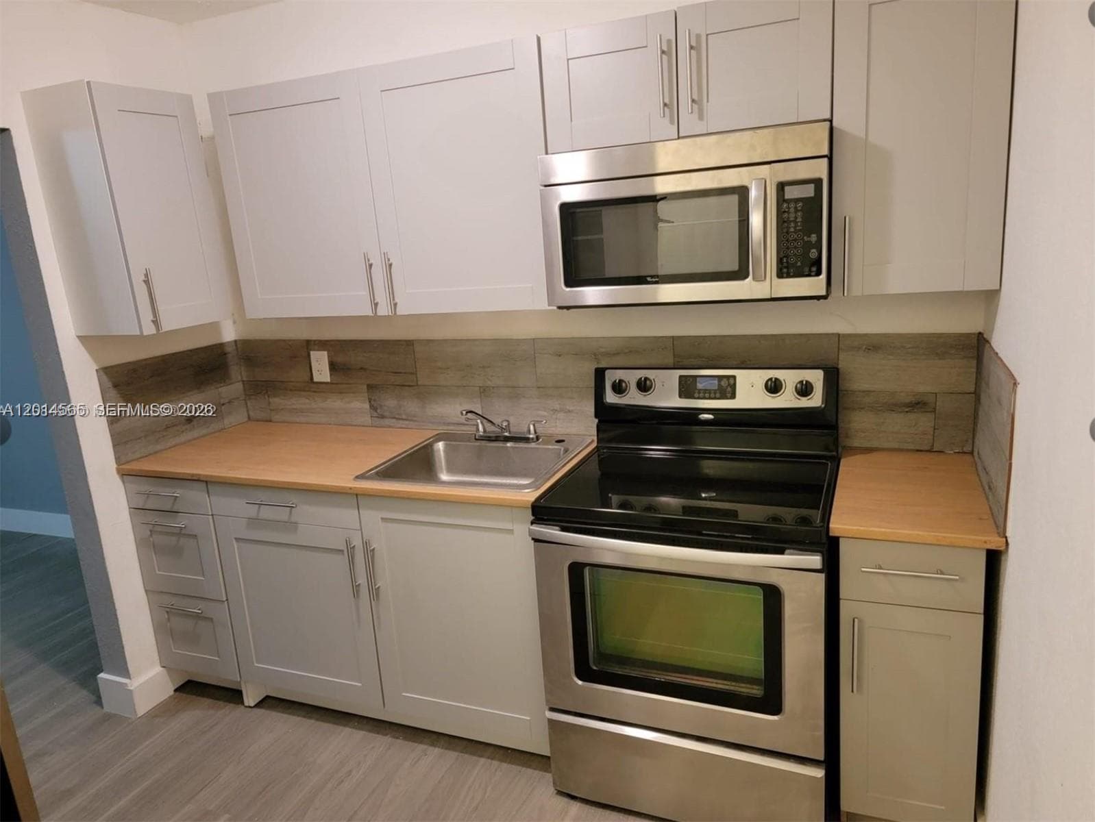 2530 NW 17th St, Fort Lauderdale, FL 33311 photo 5