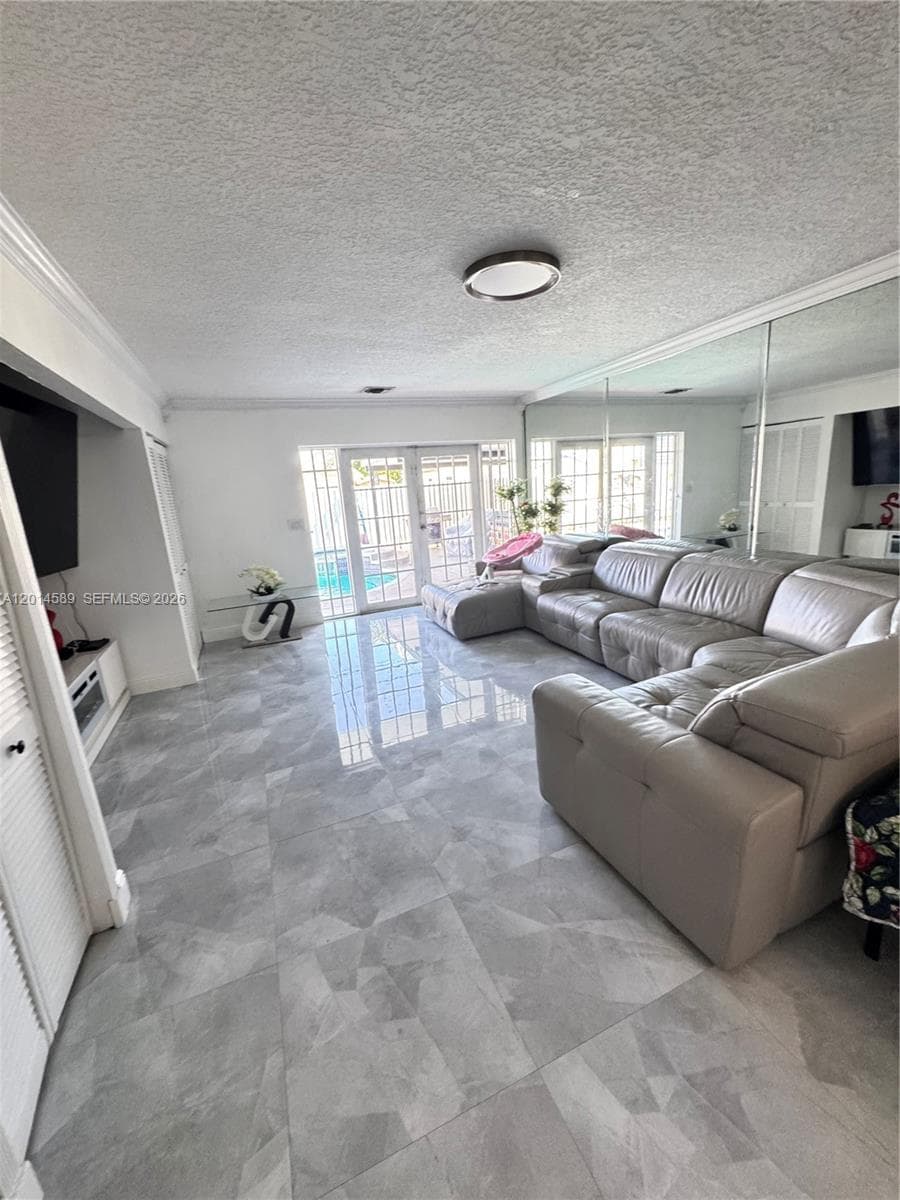 1314 W 77th St, Hialeah, FL 33014 photo 3