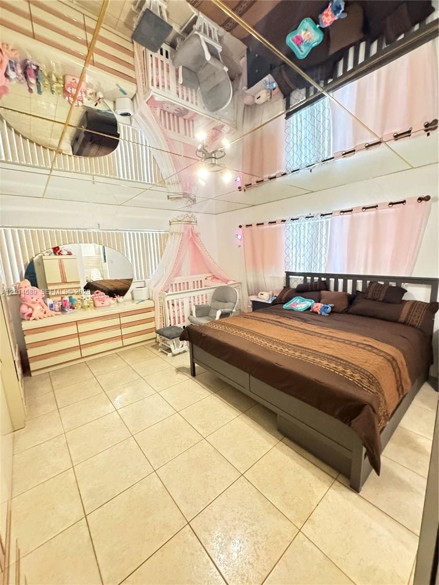 1314 W 77th St, Hialeah, FL 33014 photo 4