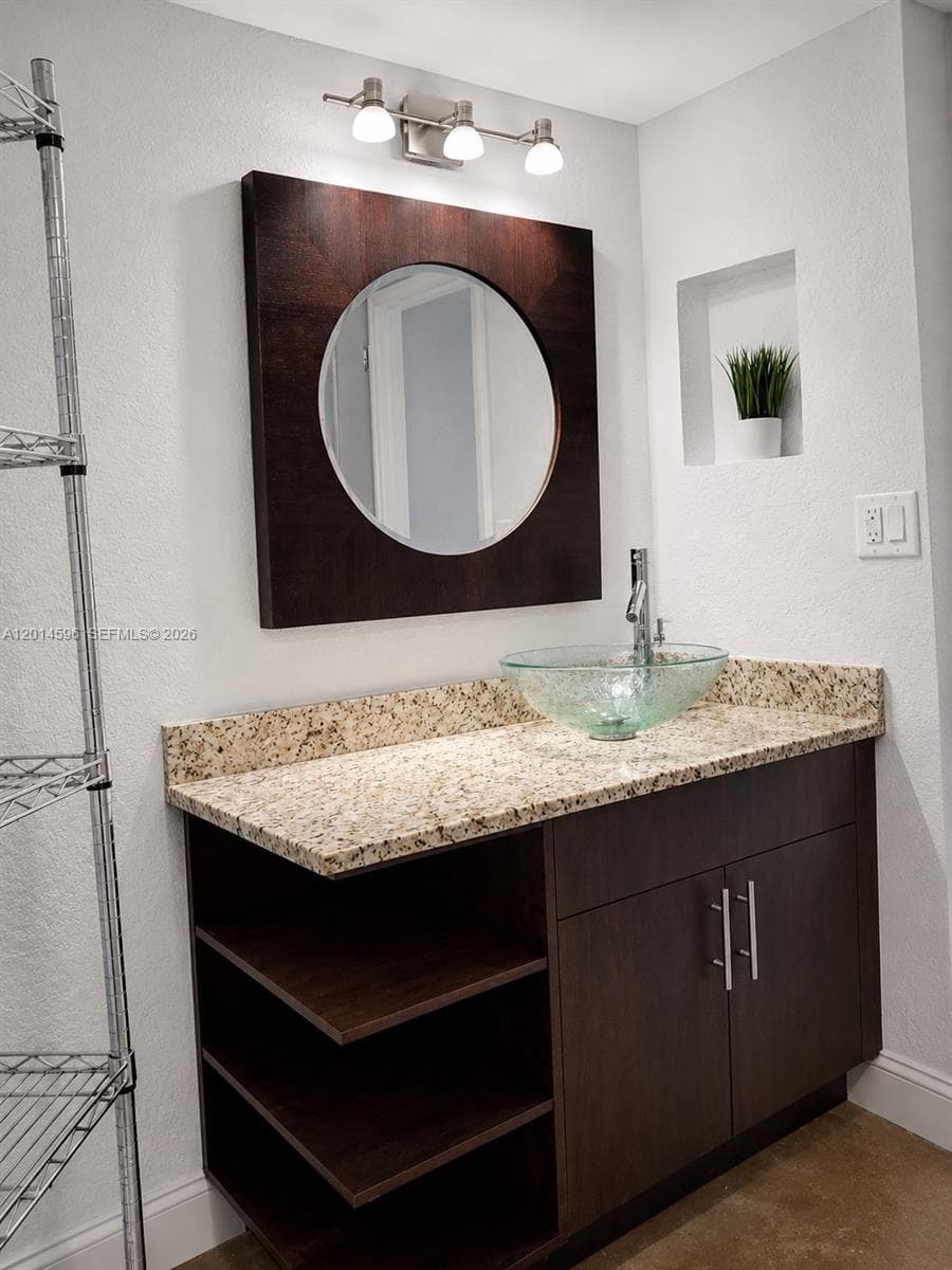 2890 N Oakland Forest Dr # 203, Oakland Park, FL 33309 photo 5
