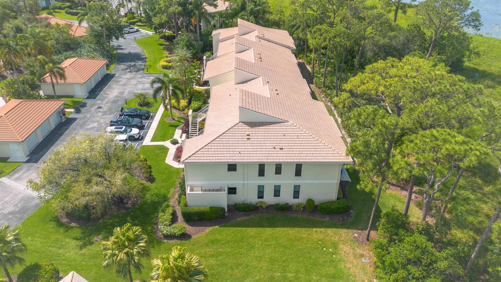 13464 Harbour Ridge Boulevard # 8, Palm City, FL 34990 photo 2