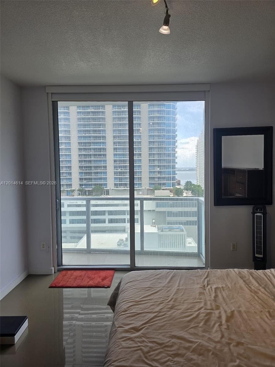 1060 Brickell Ave # 2201, Miami, FL 33131 photo 4