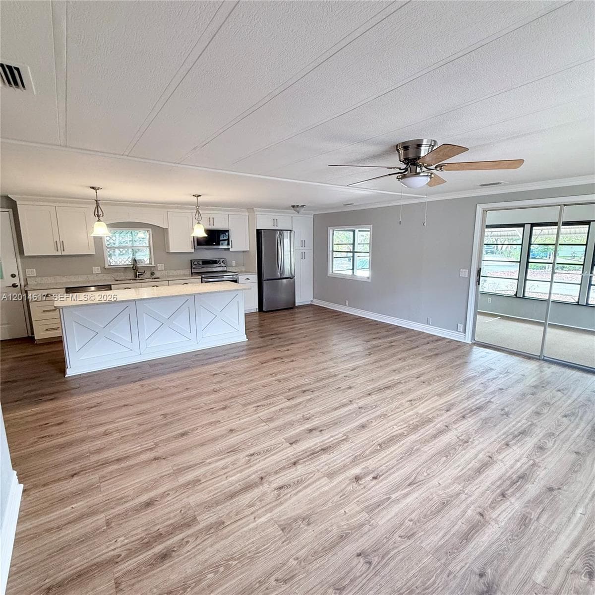 318 N FOREST BLVD, Other City - In The State Of Florida, FL 32746 photo 4