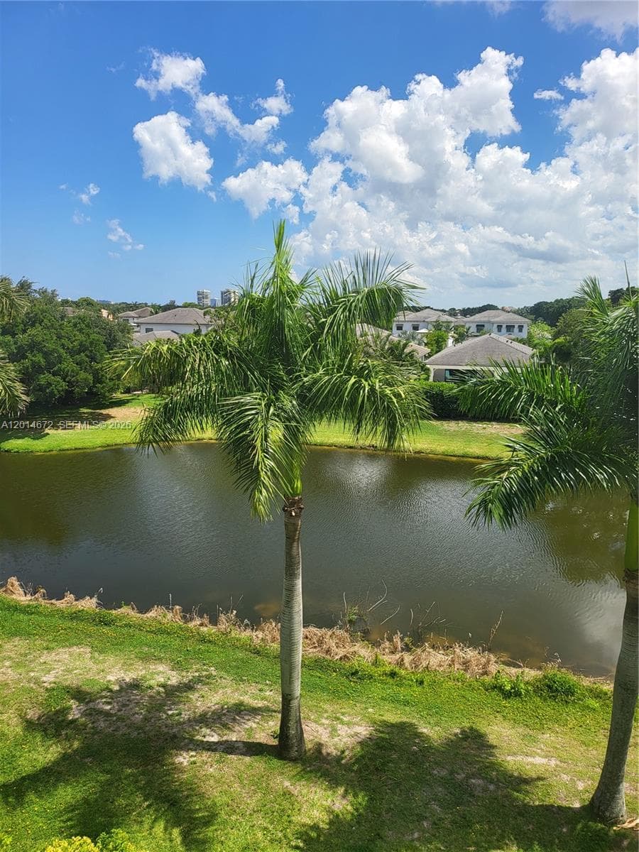 3640 Whitehall Dr # 406, West Palm Beach, FL 33401 photo 3